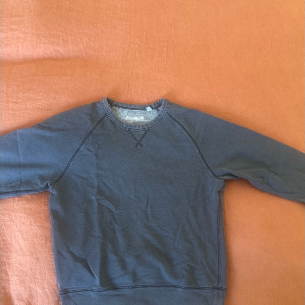 VTG Raglan Sleeved Sweatshirt w/V-Stiching